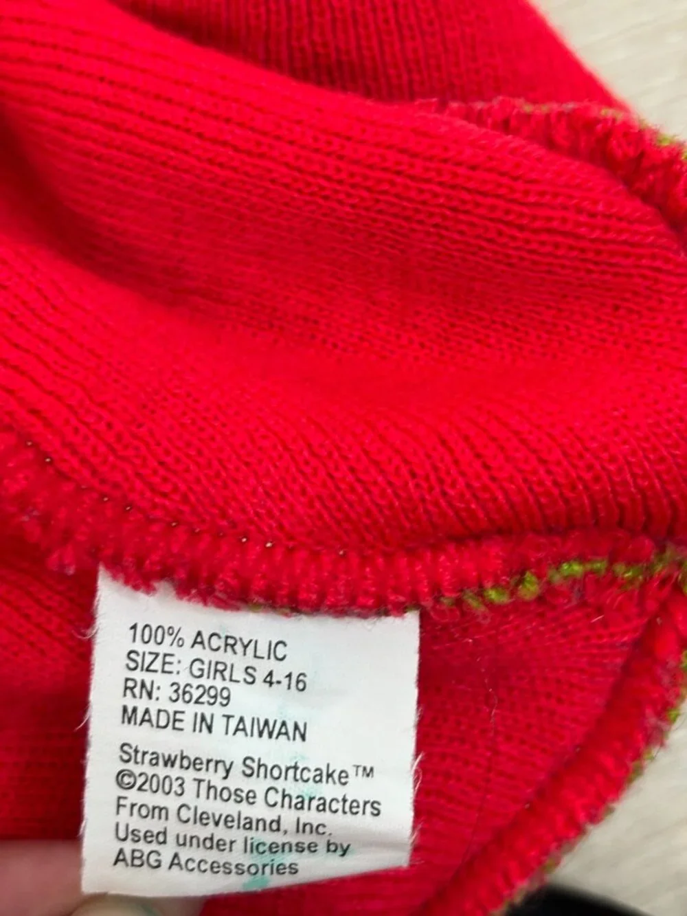 Vintage 2003 Strawberry Shortcake Knit Beanie Winter Hat Y2K Red Girls 4-16